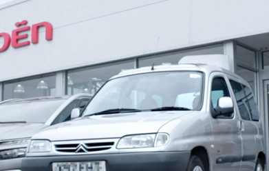 Robins & Day Citroen Redditch Support Community Charity Vehicle Repair